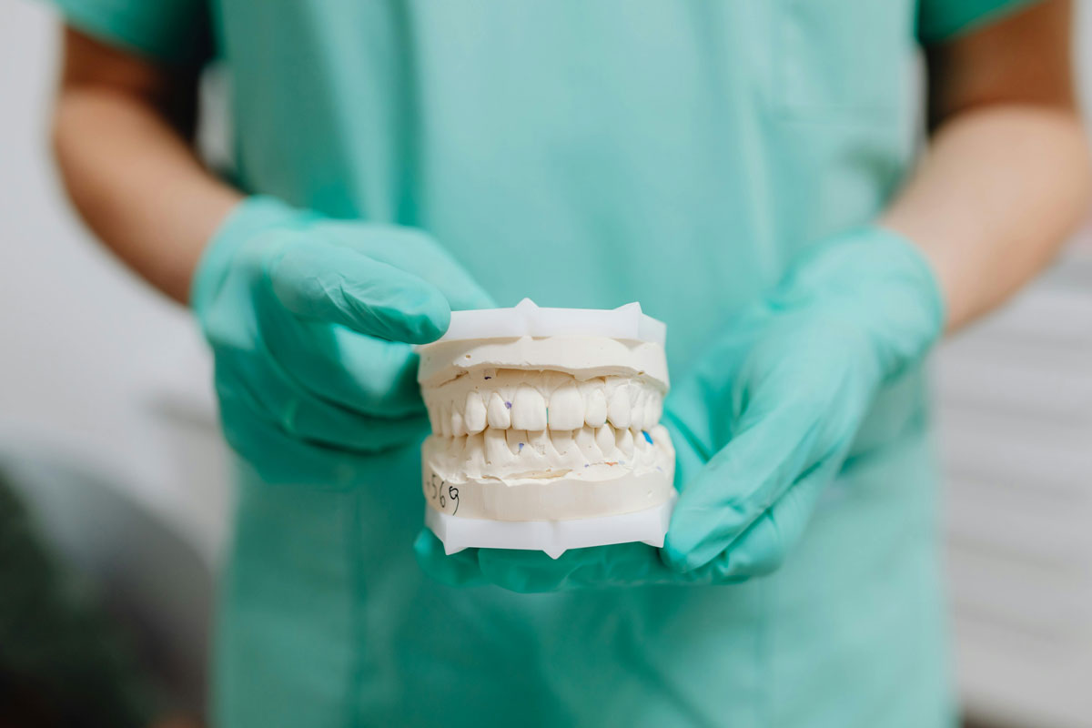 How Modern Dentures Help Keep Your Dental History a Secret